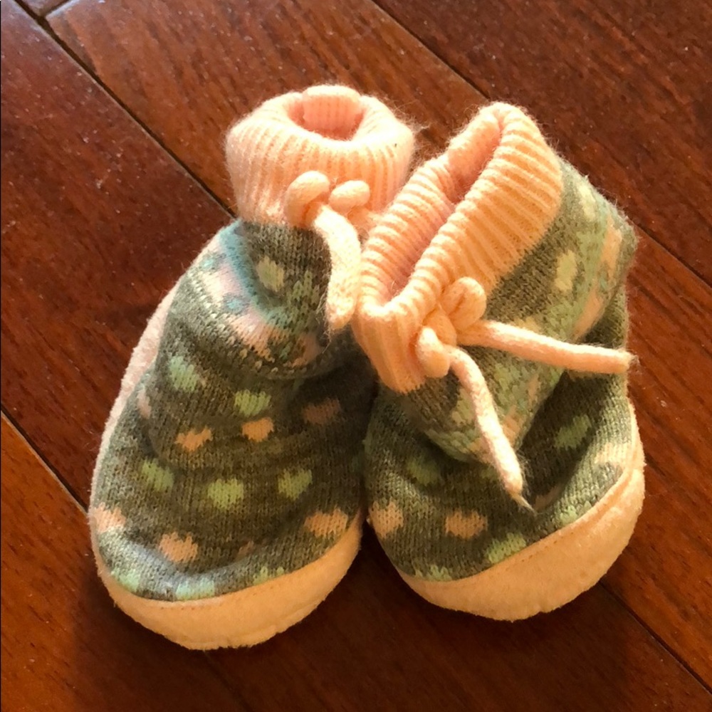 Newborn winter booties